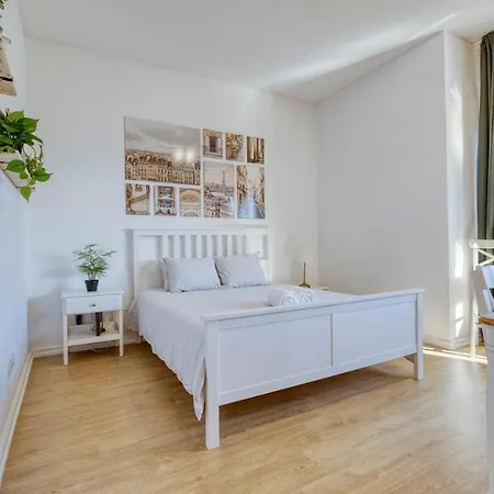 Travel And Live Faria Guimaraes Apartmán Porto