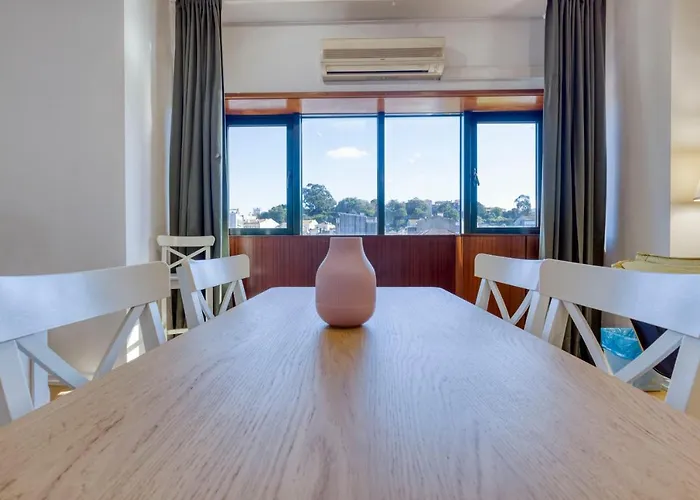 Travel And Live Faria Guimaraes 公寓